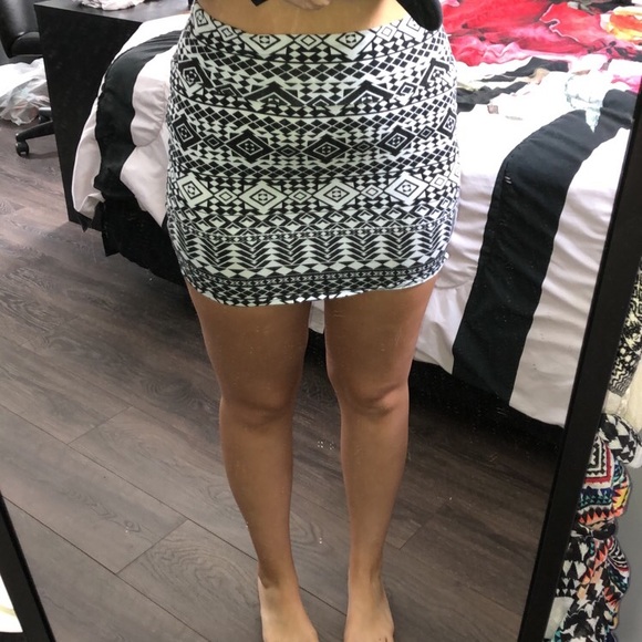Charlotte Russe Dresses & Skirts - Black and White Aztec Tight Skirt